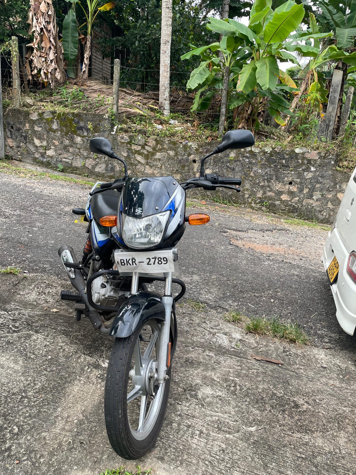 Bajaj CT 100 for rent in Colombo