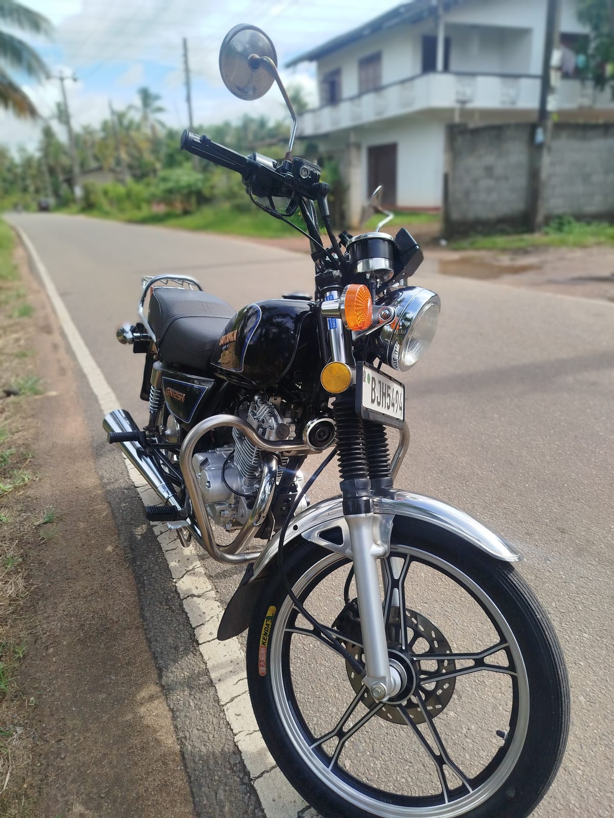 Suzuki GN 125 for rent in Colombo