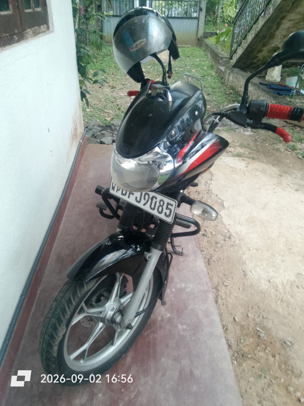 Bajaj Discovery 125 new for rent in Colombo